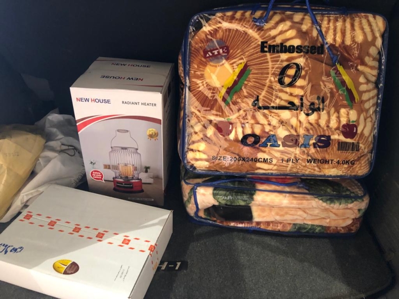 توزيع بطانيات ودفايات وسلات غذائية